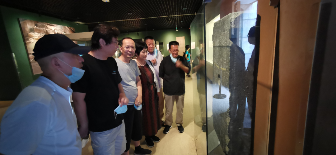 参观了河南省博物院的“大象中原-河南古代文明瑰宝展”