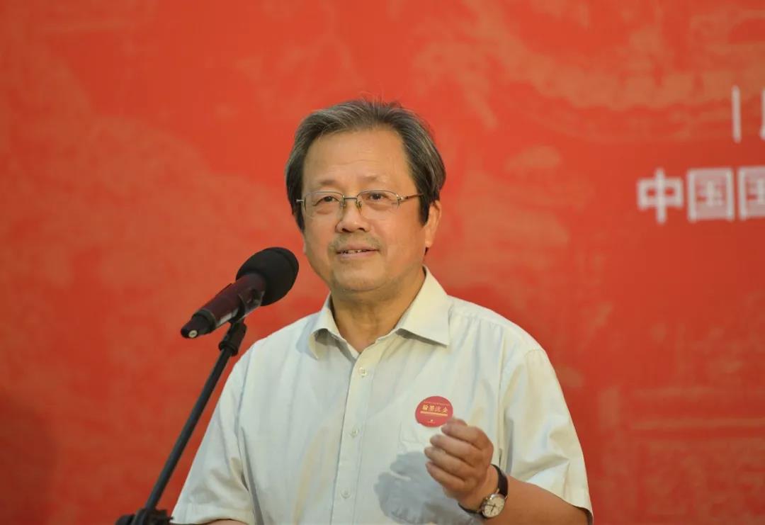 中央文史研究馆副馆长、中国文联副主席、中国美术家协会名誉主席冯远致辞