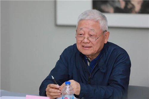 中国书协原副主席胡抗美