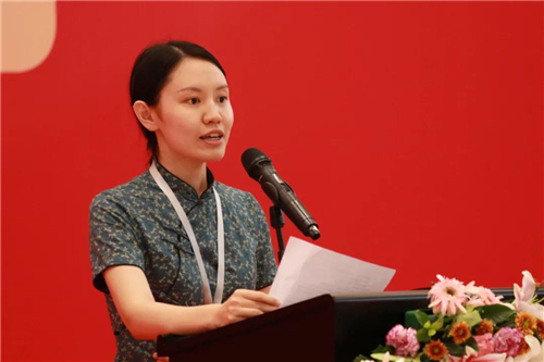 中国国家画院高研班学员代表、卢禹舜导师工作室学员徐桑妮发言