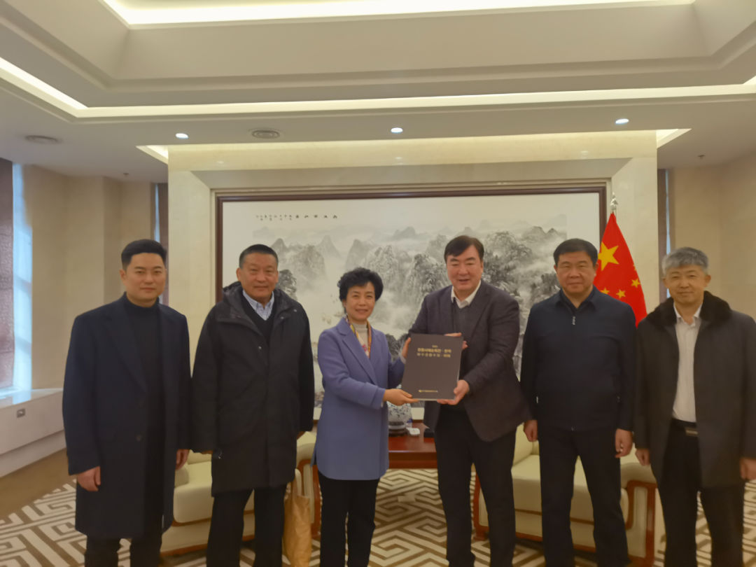 邢海明大使会见中国国家画院赴韩代表团
