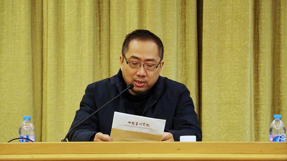 党委委员乔宜男向全体党员做党建工作总结及个人党建述职报告